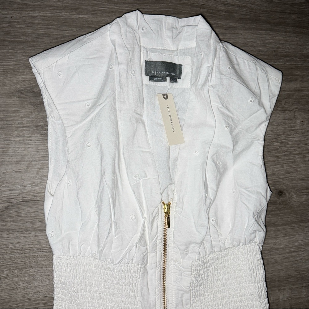 The Tommie Cap Sleeve smocked front zip shirt dress eyelet trim edition - Picture 10 of 13